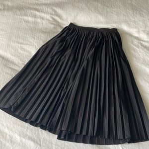 Pleated Black Midi Skirt